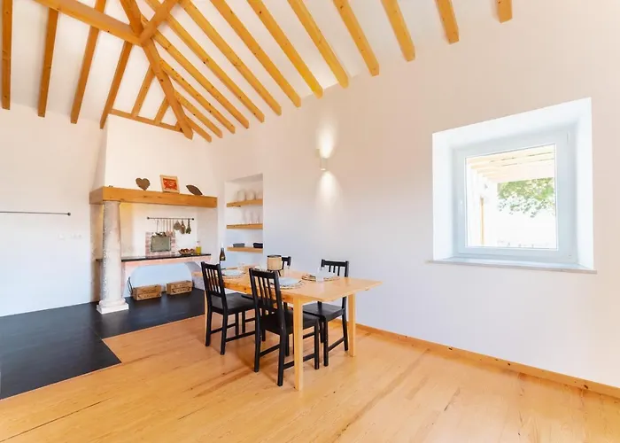 Monte Da Varzea Da Rainha אובידוס